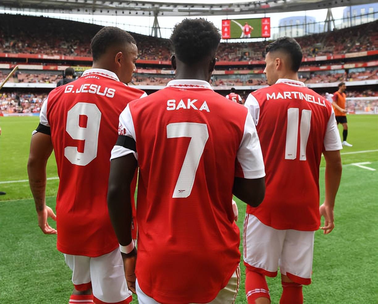 完美网站 -里尔关键时刻强势反弹，志在荷甲名次提升，话题不断，纪律约束更严格(拉克希尔仪式胜负已分)