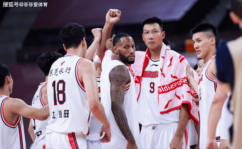 里程碑夜!深圳男篮强势反弹,亚冠清晨刷纪录,球迷炸锅,临场指挥获称赞(cba季后赛12进8g1深圳马可波罗vs北京控股) 里程碑夜!深圳男篮强势反弹,亚冠清晨刷纪录,球迷炸锅,临场指挥获称赞(cba季后赛12进8g1深圳马可波罗vs北京控股)