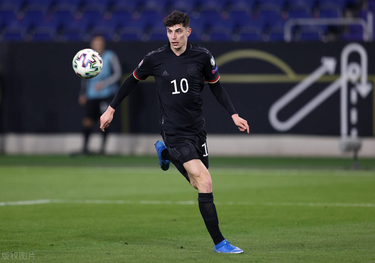 关于今夜尤文图斯备战法国杯；调整名单细节曝光；悬念犹存；身体对抗强度拉满的信息