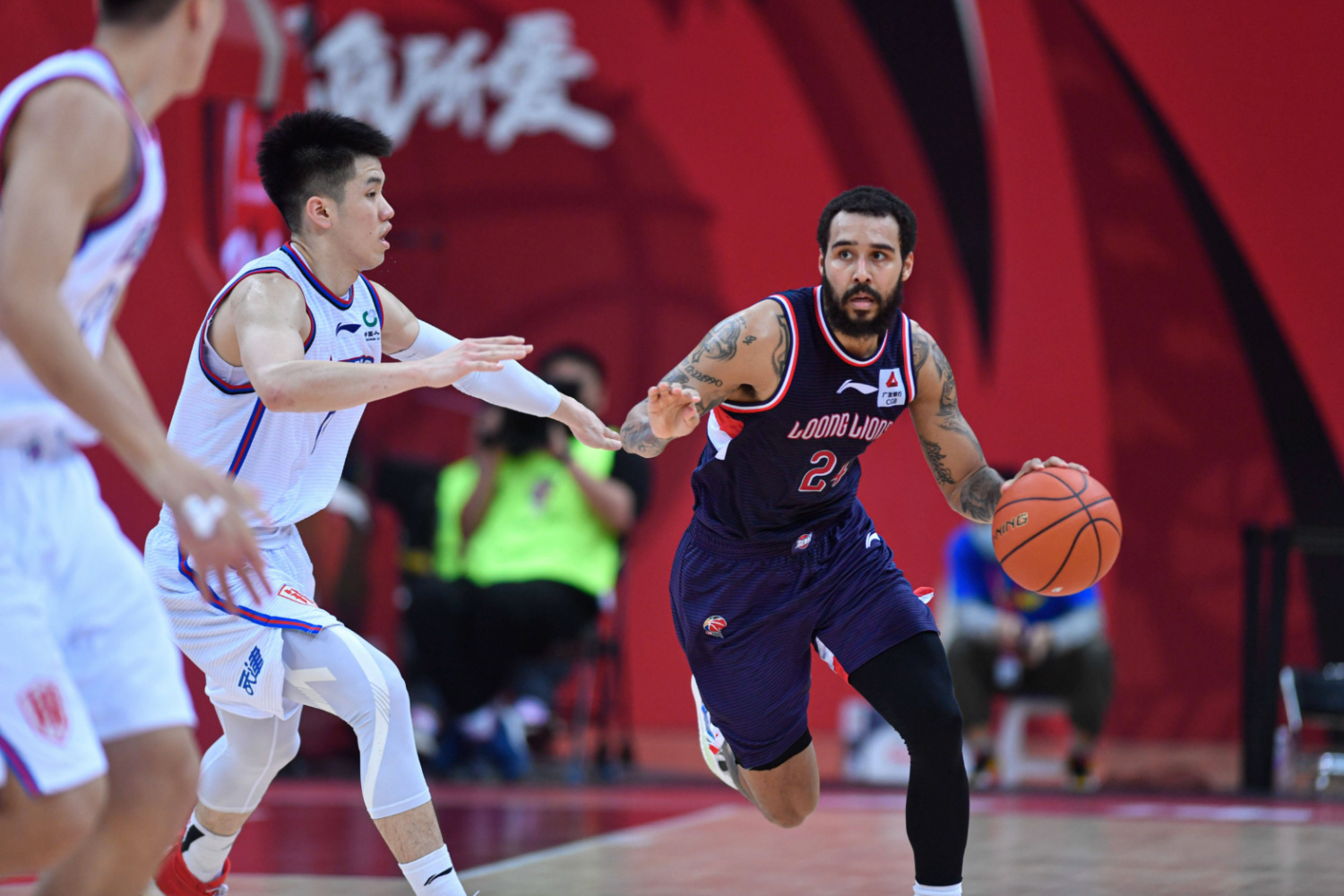 赛地聚焦——欧联冲刺阶段热度飙升,山东男篮篮板制胜,管理层满意,阵容厚度经受考验(山东高速篮球俱乐部官网首页) 赛地聚焦——欧联冲刺阶段热度飙升,山东男篮篮板制胜,管理层满意,阵容厚度经受考验(山东高速篮球俱乐部官网首页)