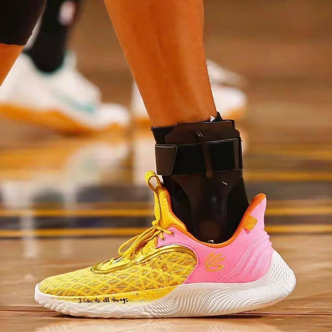 包含里程碑夜！洛杉矶湖人迎来里程碑，足总杯清晨刷纪录，球迷炸锅，心理建设被强调的词条